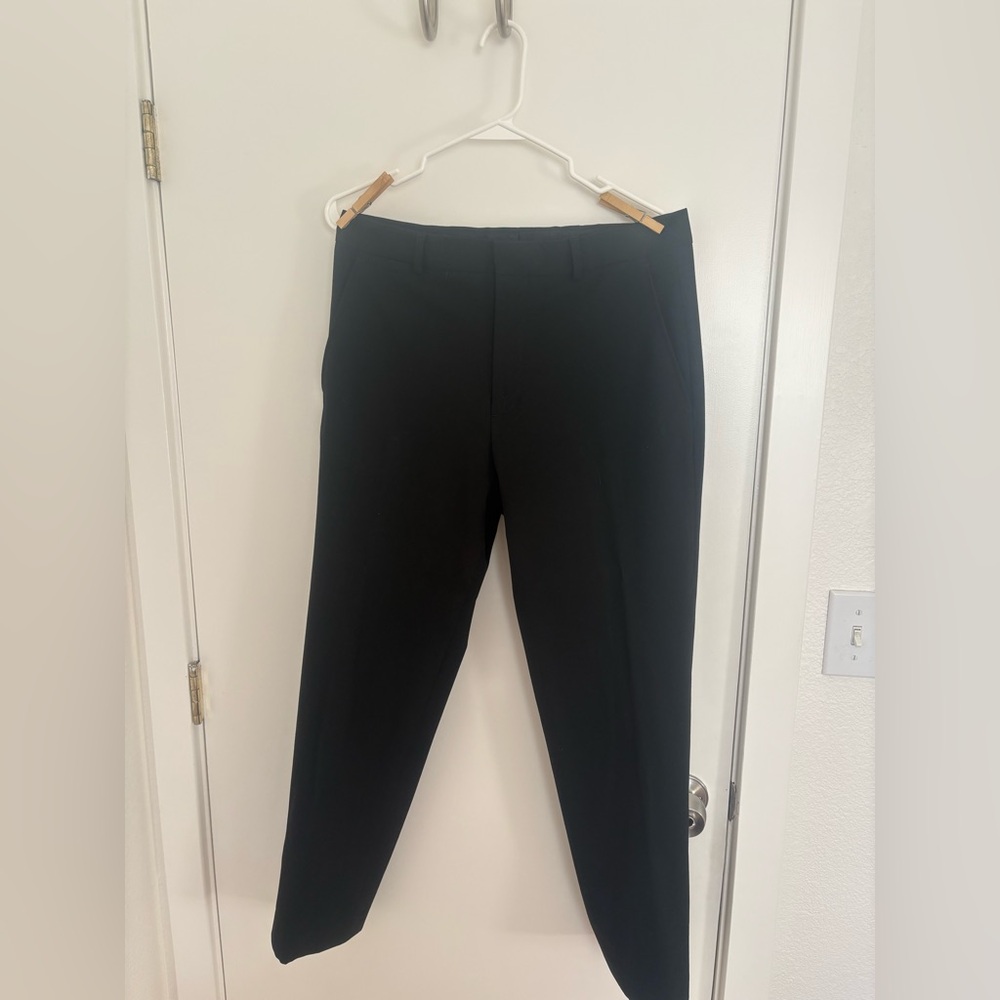 if J Ferrar 32x30 regular fit black slacks